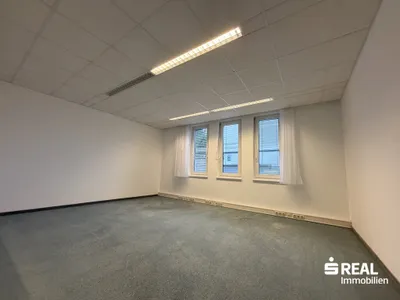 Gewerbeimmobilie kaufen in Wels-Land – 618 m², € 875.000 – Bild 10 von 15