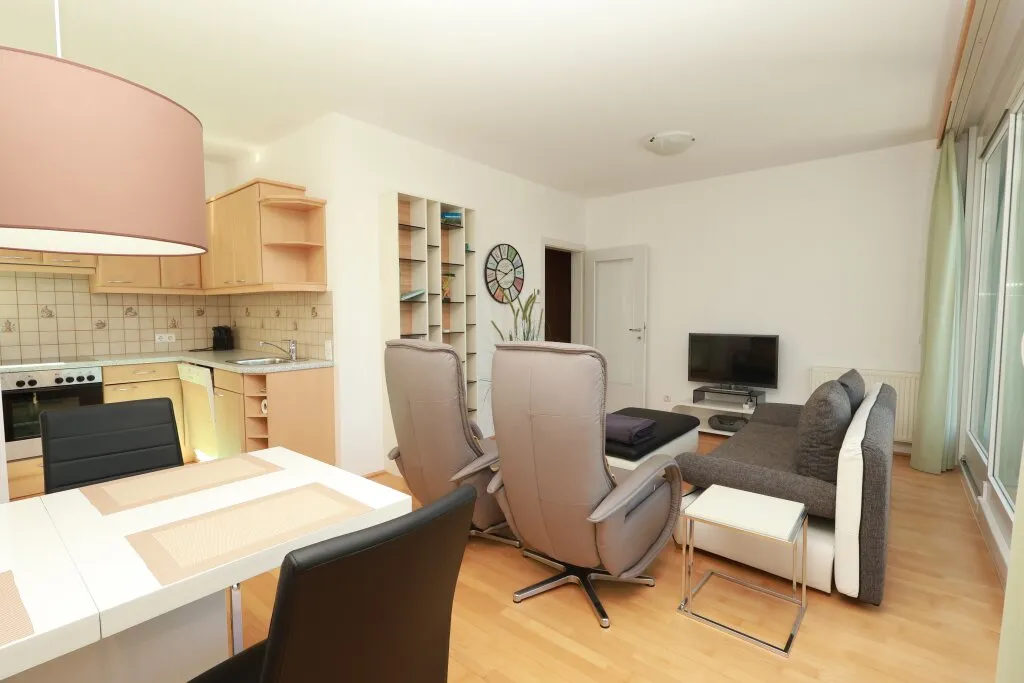 TERRASSENEIGENTUM in Topruhelage! - Widok 3