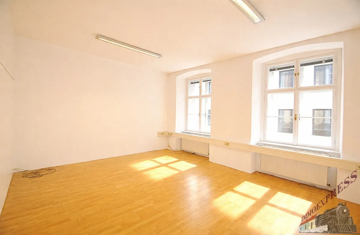 Revitalisiertes barrierefreies Büro sehr zentral in der St. Pöltner City gelegen - Idealerweise als Kanzlei für Rechtsanwälte oder Steuerberater geeignet. - Ansicht 2