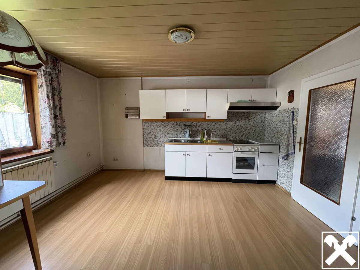 Einfamilienhaus mit großen Garten am Waldrand – pohled 3