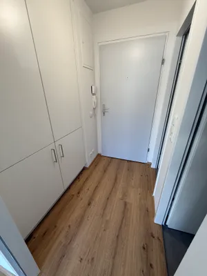 2-Zimmer-Wohnung mieten in Linz – 43 m², € 700 – Bild 2 von 10