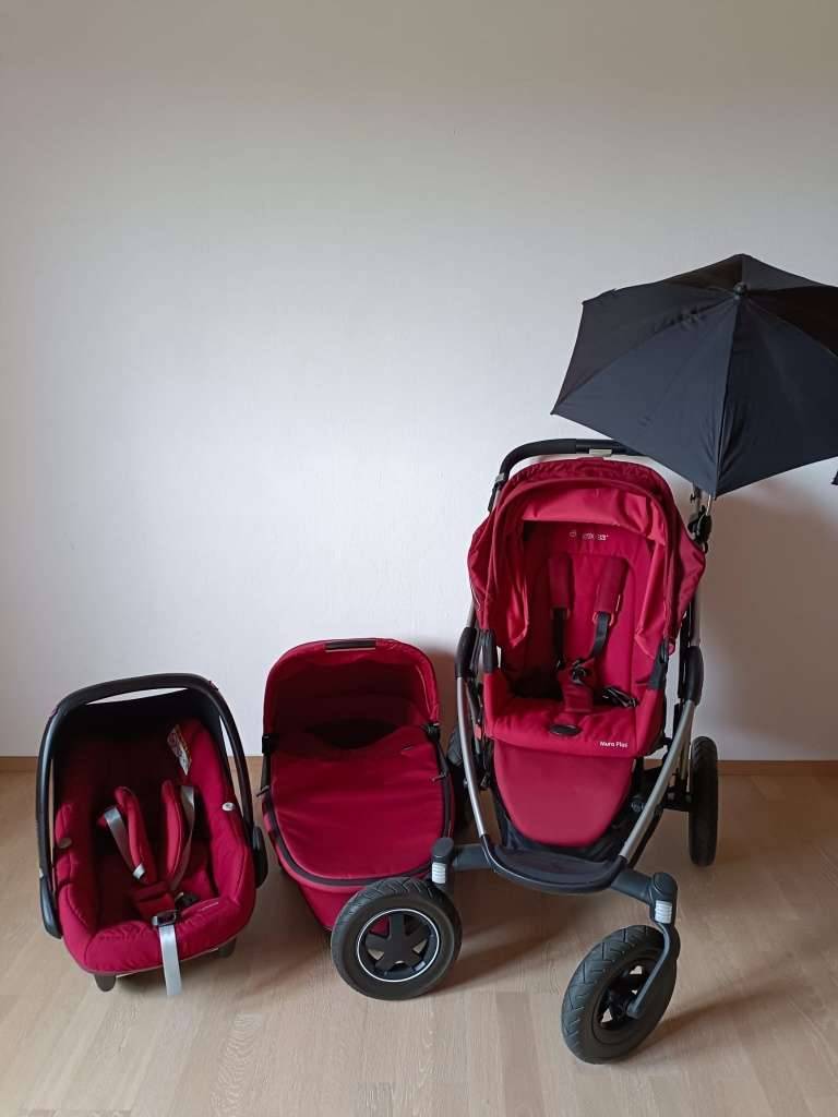 Kinderwagenset Maxi-Cosi in rot inkl. Sonnenschirm,  200,- (4970 Eitzing)  - willhaben