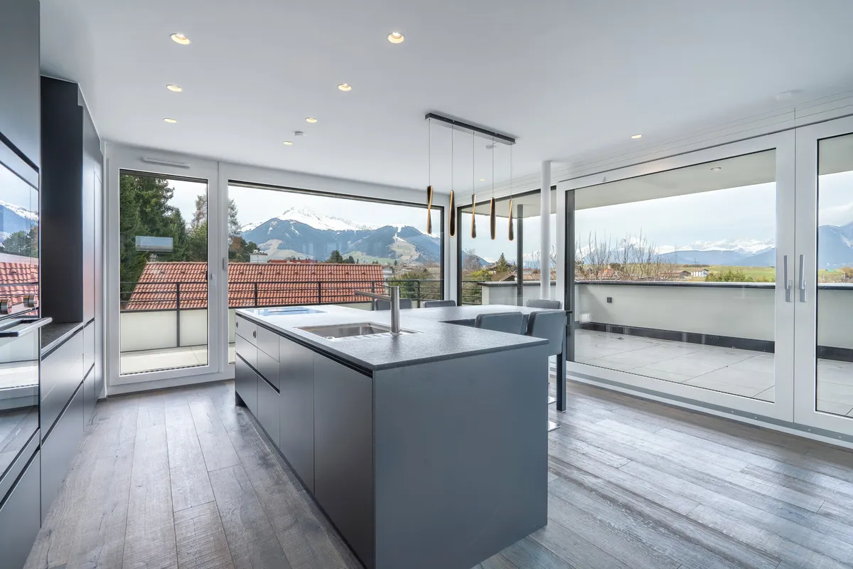 Exklusives Penthouse mit spektakulärem Bergpanorama - Vista 3