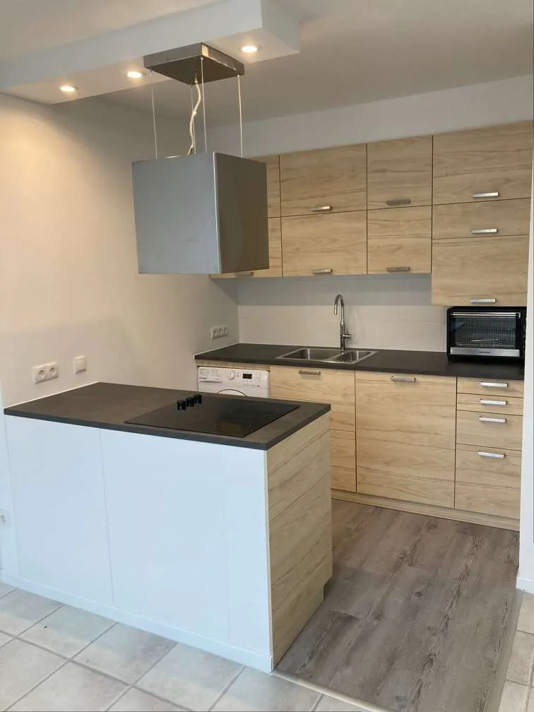 Privat: Helle, neu teilmöblierte 2-Zimmer-Wohnung nahe Mariahilferstraße ab sofort frei. - Ansicht 2
