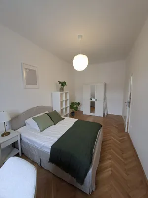 Möbliertes Zimmer | Heinestraße 37 | 3-6+ Monate