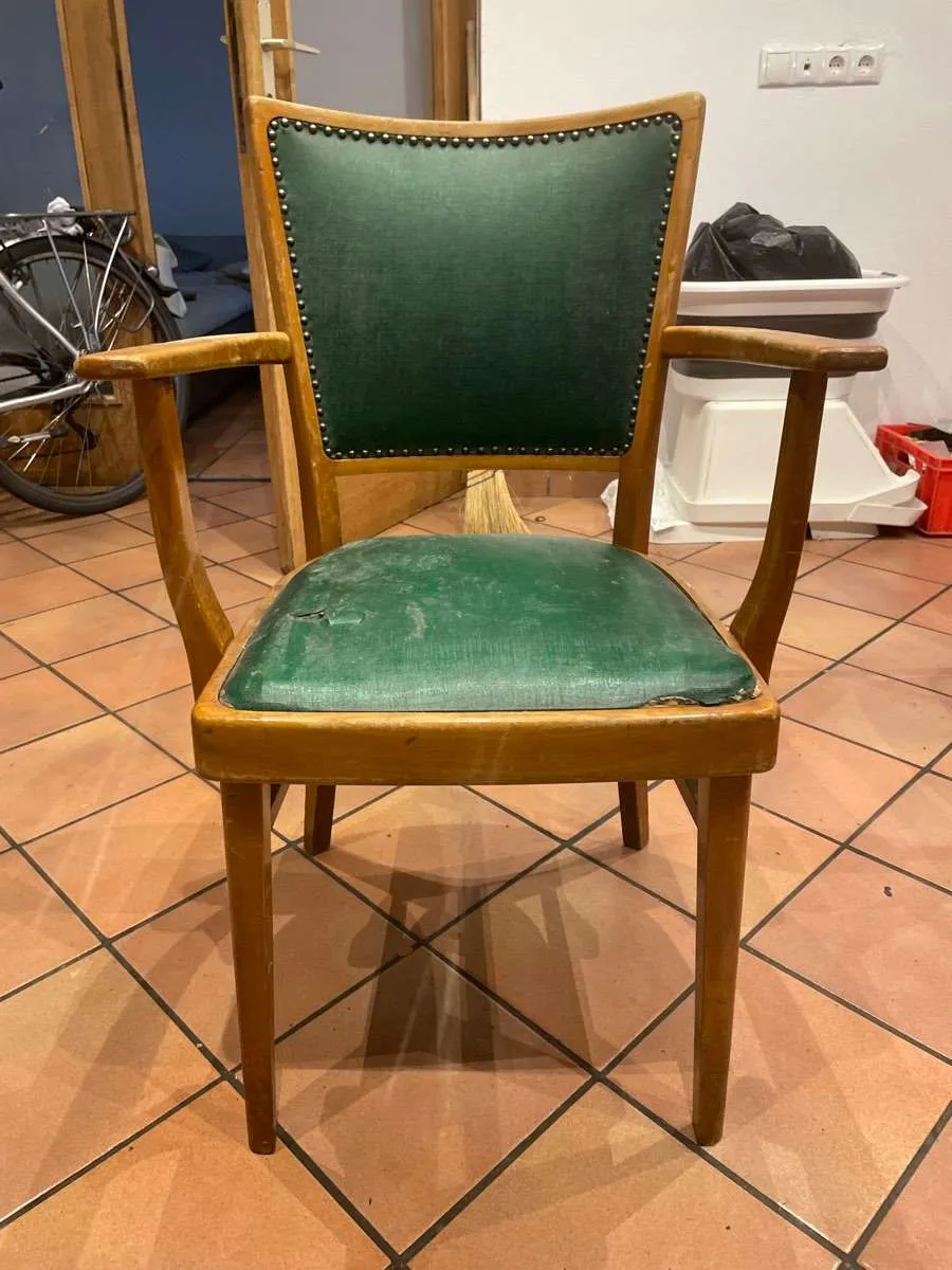 Alter Stuhl zu verschenken, € 0,- (6020 Innsbruck)