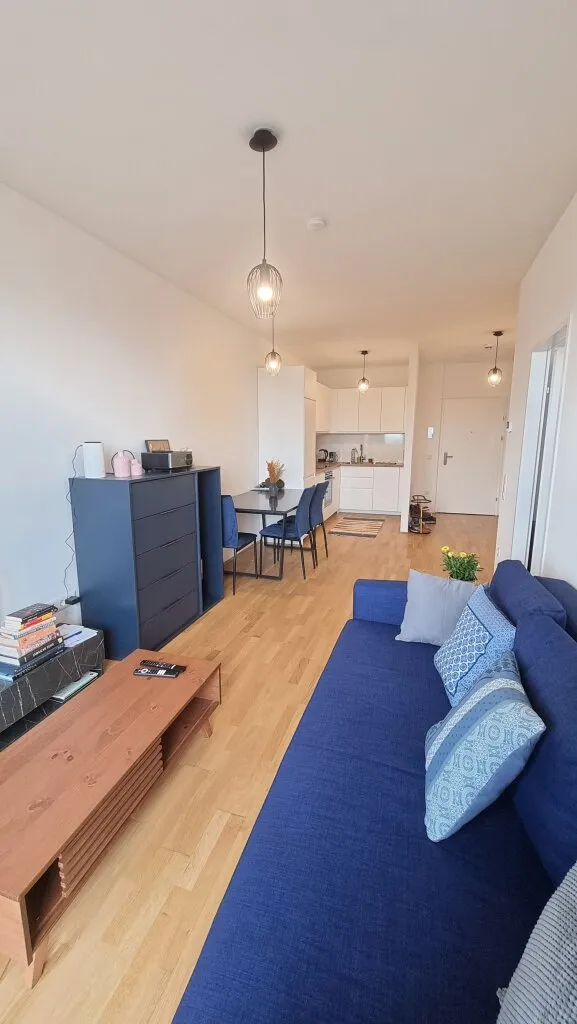 VOLL MÖBLIERT + INTERNET INKLUSIVE | 2-Zi Q Tower 9. OG, Süd-Balkon (1030) - Radharc 3