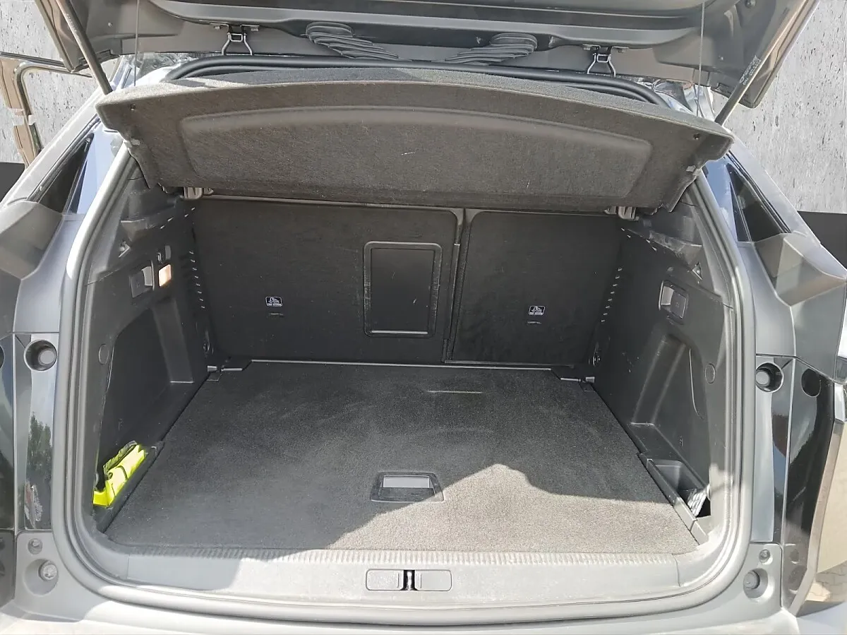 Peugeot 3008 GT Blackline 136PS 1.2 Hybrid – Bild 14