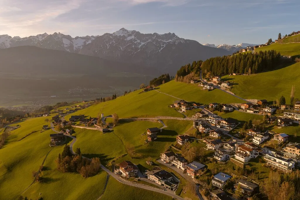 Baugrundstück am Weerberg - Ruhe, Natur und Lebensqualität - Ansicht 3