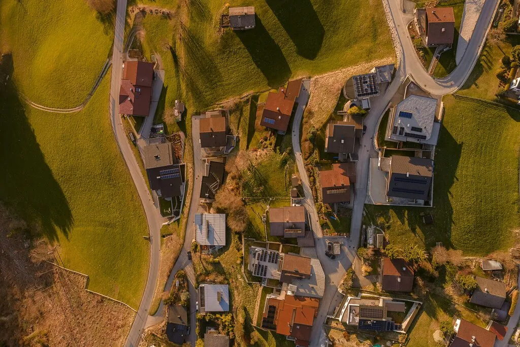 Baugrundstück am Weerberg - Ruhe, Natur und Lebensqualität - Ansicht 2