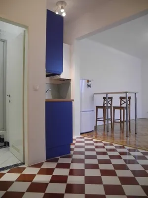 Charmantes Atelier-Apartment beim Arenberg Park – Bild 3