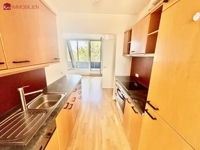 Helles 3-Zimmer Dachgeschoß mit Balkon, Stellplatz & Grünblick in 1230 Wien – Bild 3