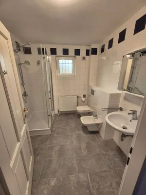 Wohung mit 120 m2 privaten Garten, 3-Zimmer, nähe U2, Ruhelage und Stellplatz – Bild 3