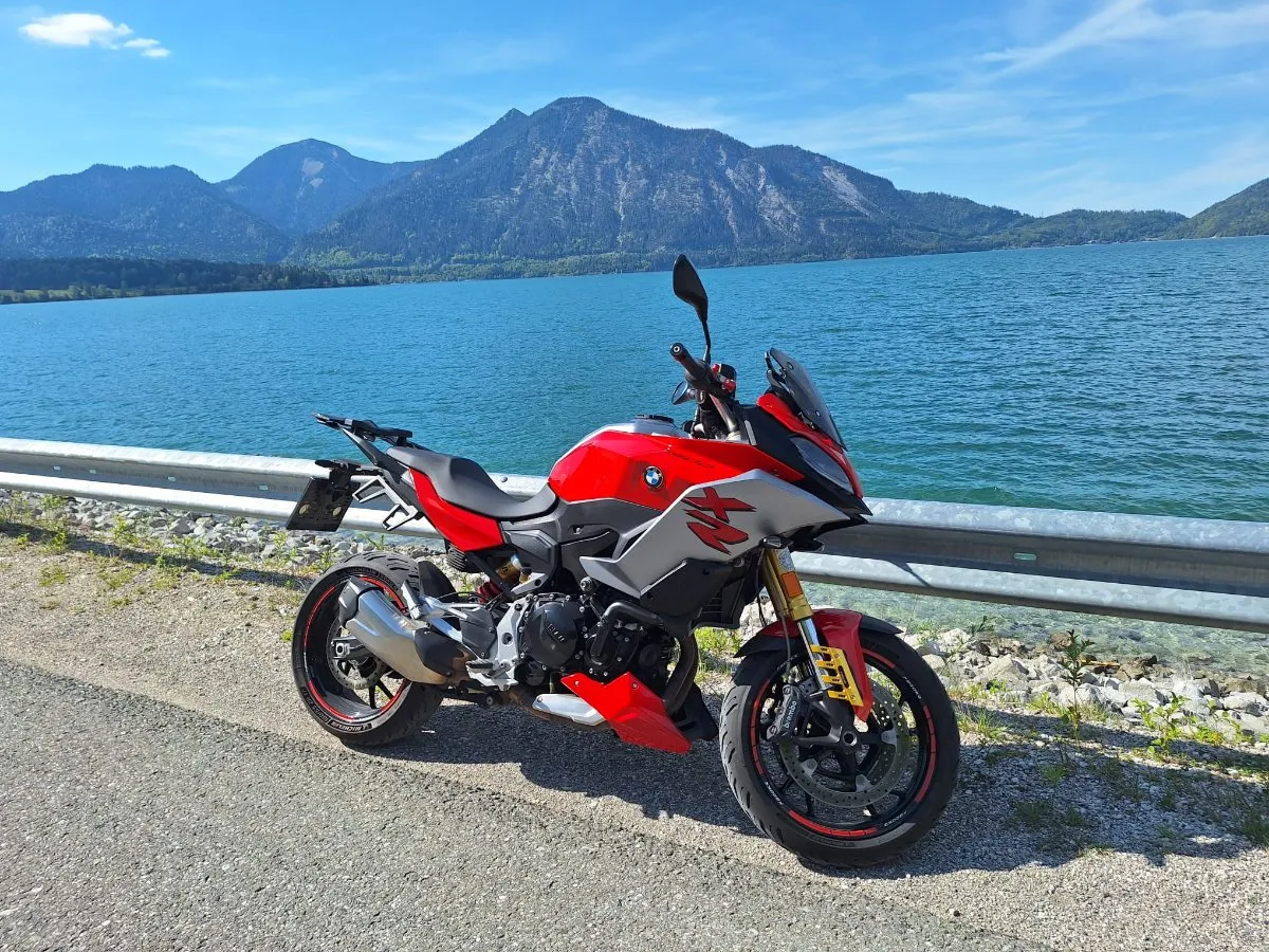 BMW F 900 XR