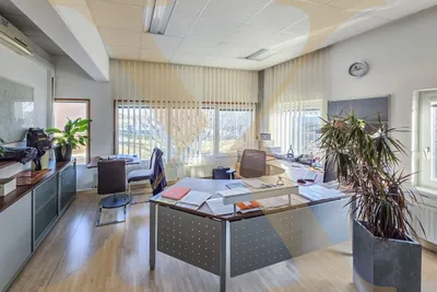 Gewerbeimmobilie mieten in Linz Land – 277 m², € 2.216 – Bild 1 von 4