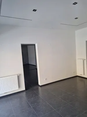 6-Zimmer-Gewerbeimmobilie mieten in Wien – 159 m², € 2.100 – Bild 4 von 11