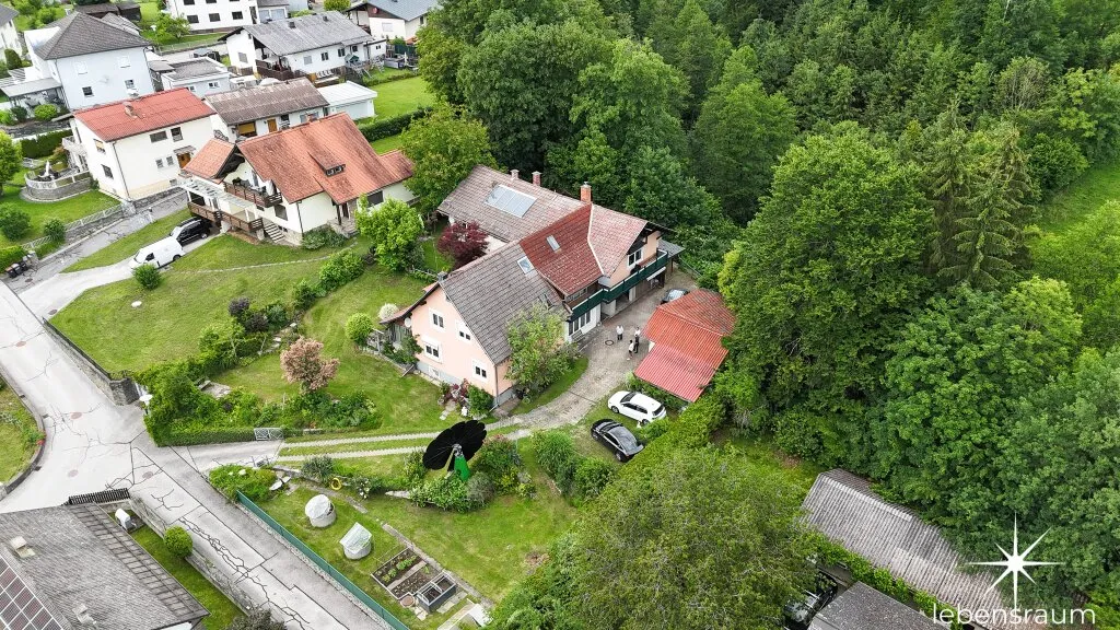Großzügiges Haus mit viel Platz in Klagenfurt mit Garten, Garage & Terrasse. - Ansicht 3