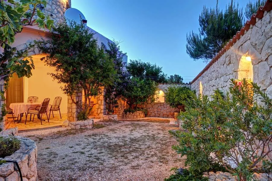 Mediterranes Anwesen mit wunderschönem Meerblick, Insel Silba - Vue 2