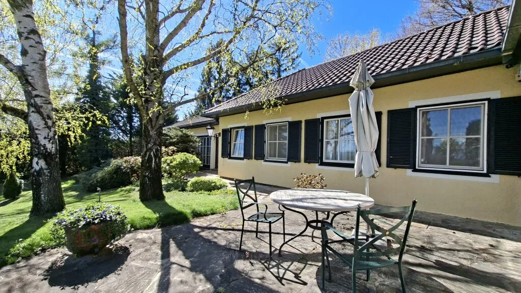 Großzügige Villa in Bad Fischau-Brunn mit 2.781m² großem Traumgrund und Fernblick – pohled 3