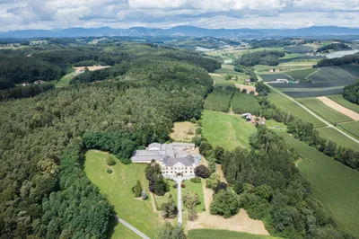 24-Zimmer-Immobilie kaufen in Hartberg-Fürstenfeld – 1 109 m² – Bild 2 von 11