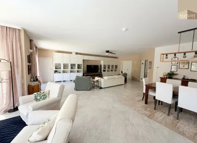 8-Zimmer-Haus kaufen in Baden – 323 m², € 1.570.000 – Bild 3 von 20