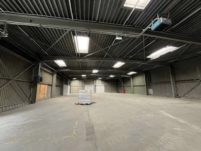 Gewerbeimmobilie mieten in Wien – 129 m², € 9 – Bild 9 von 19
