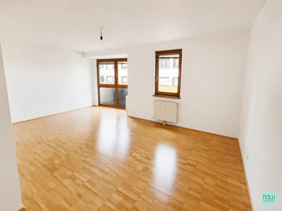 moderne, helle 2-Zimmer-Wohnung mit hofseitigem Balkon + allgemeiner Dachterrasse – Bild 2