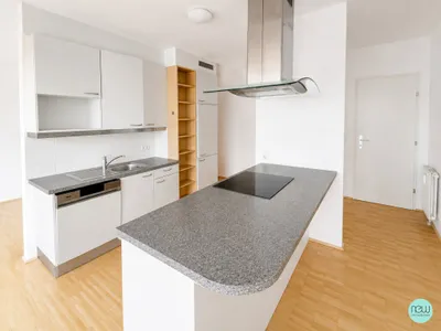 moderne, helle 2-Zimmer-Wohnung mit hofseitigem Balkon + allgemeiner Dachterrasse – Bild 3
