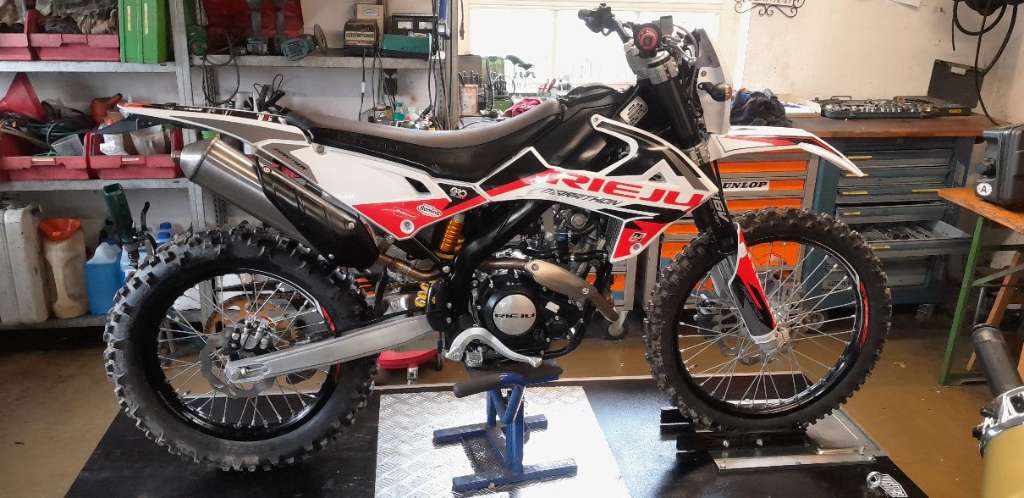 Rieju Marathon PRO Cross 125i, Yamaha Motor 11kw, watercooled, neuwertig 1000€ günstiger,2 Ja...