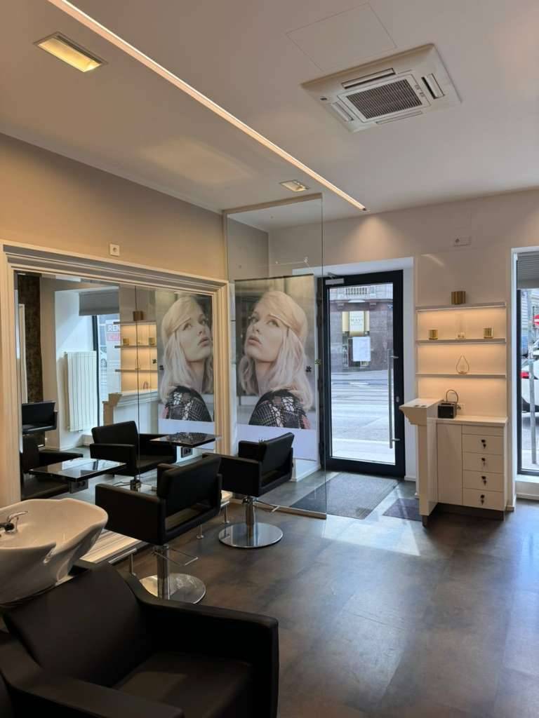 ALL-INCLUSIVE ! FRISEURSTUHL-PLATZMIETE. EINFACH EINZIEHEN UND STARTEN ! Eine Miete = 2 Frisierplätze pro Friseur ! - Ansicht 3