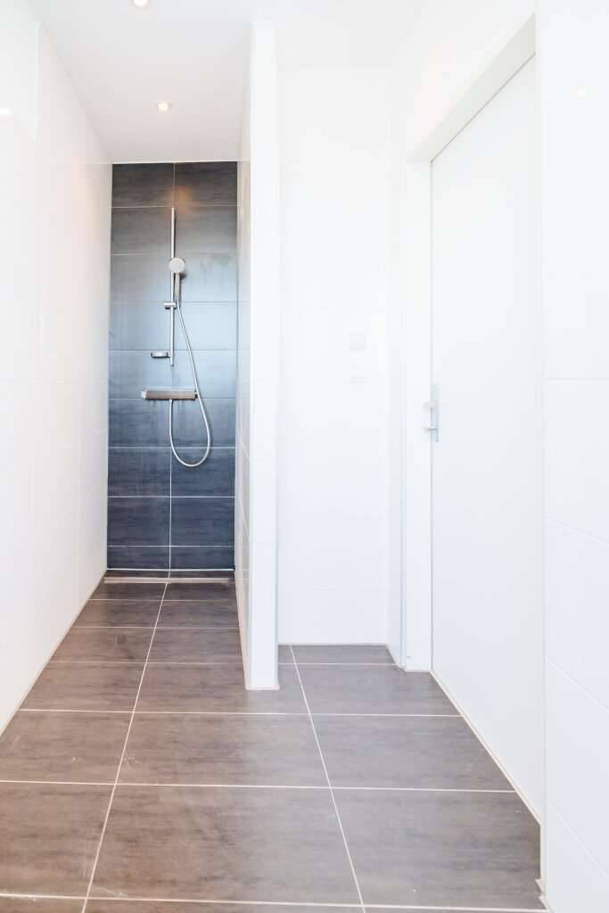 6. STOCK MIT LIFT I STILVOLLES ZUHAUSE MIT WOHLFÜHLFAKTOR I TOP INFRASTRUKTUR I 69 M² WOHNQUALITÄT I HAUSTIERFREUNDLICH I PROJEKT WOHNEN - Ansicht 2