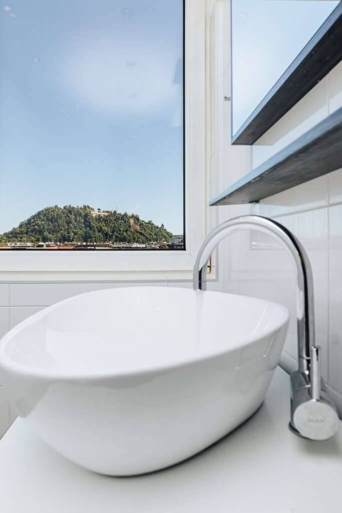 6. STOCK MIT LIFT I STILVOLLES ZUHAUSE MIT WOHLFÜHLFAKTOR I TOP INFRASTRUKTUR I 69 M² WOHNQUALITÄT I HAUSTIERFREUNDLICH I PROJEKT WOHNEN - Ansicht 3