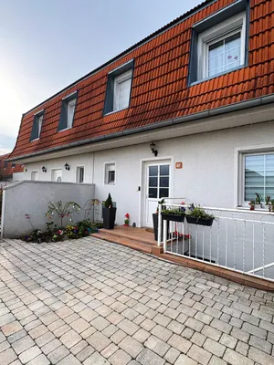 4-Zimmer-Haus kaufen in Wiener Neustadt Land – 140 m², € 395.000 – Bild 1 von 16