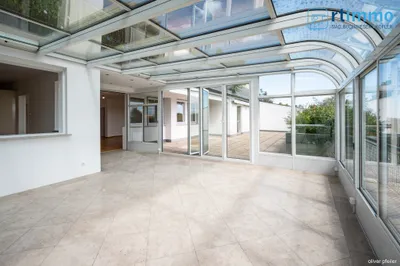 TRAUMAUSSICHT AUF DEN ANNINGER - 4 ZIMMERWOHNUNG MIT GROSSER TERRASSE UND WINTERGARTEN + 2 GARAGENPLÄTZE