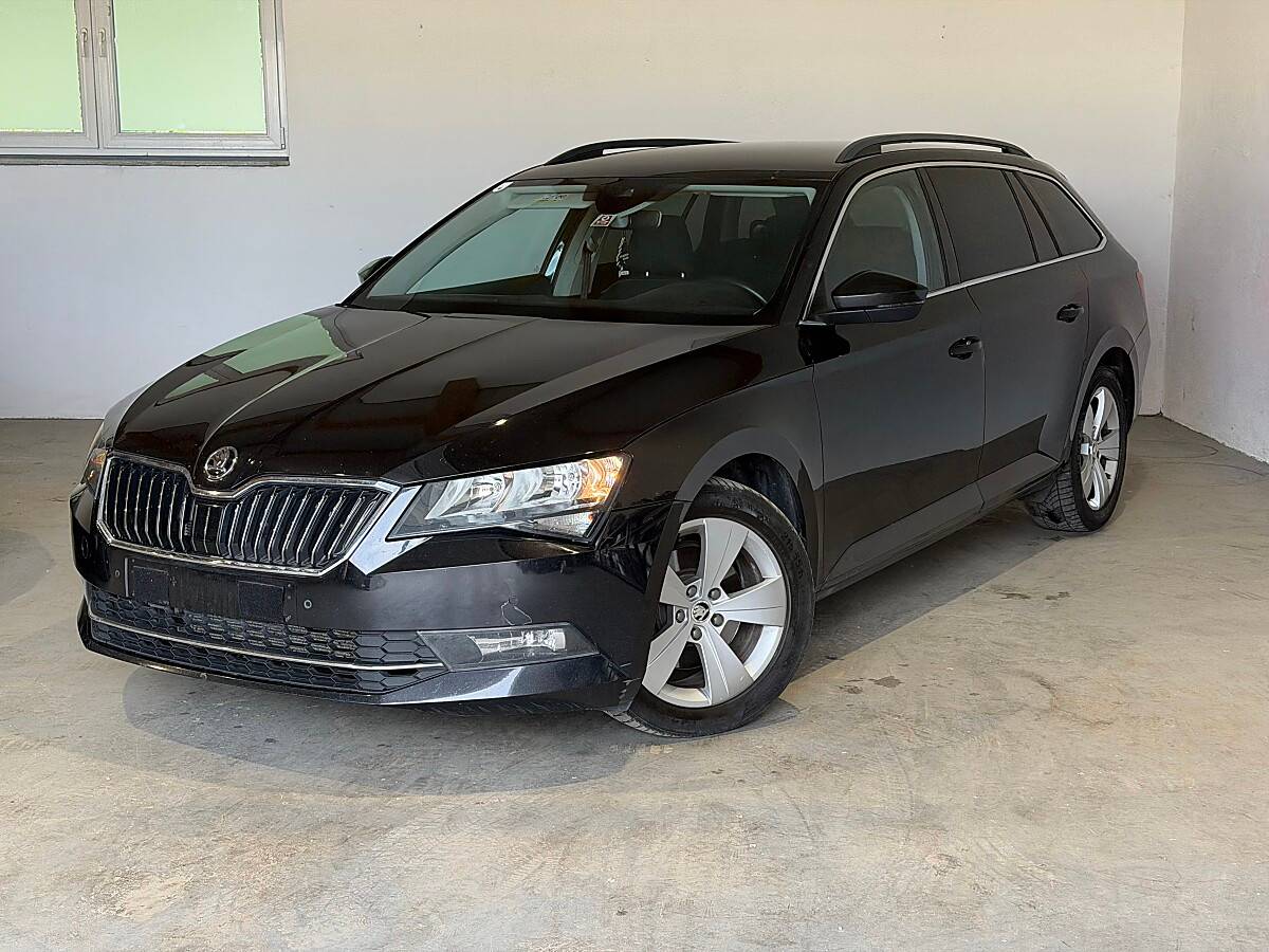 Skoda Superb 2,0 TDI 4x4 Ambition DSG Kombi / Family Van