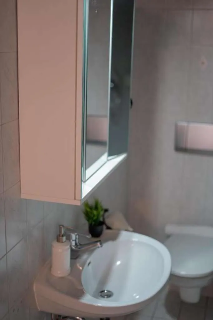 Gemütliches Zimmer mit eigenem Bad - Voll möbliert, TV & WLAN inklusive! Nahe Velden am Wörthersee! – pohled 3
