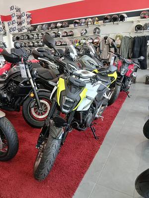 Honda CB 500 Hornet (E-Clutch)