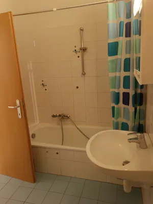 8-Zimmer-Wohnung mieten in Neusiedl am See – 82 m², € 675 – Bild 12 von 25