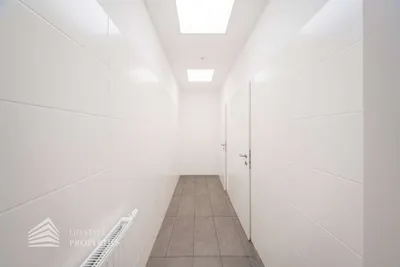 10-Zimmer-Gewerbeimmobilie mieten in Wien – 697 m², € 13.945 – Bild 18 von 23