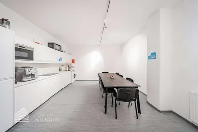 10-Zimmer-Gewerbeimmobilie mieten in Wien – 697 m², € 13.945 – Bild 17 von 23