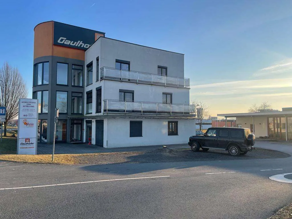 Location vielseitig nützbar - Laufhaus, Büro, Geschäftsfläche, Werkstätte, Lagerräume - Widok 2