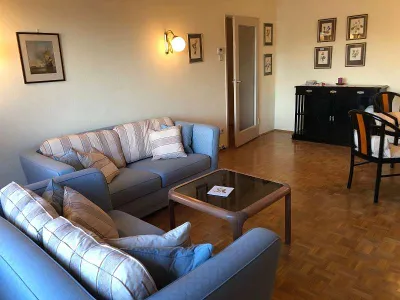 Schöne, sehr helle Wohnung in Drasche-Park-Nähe