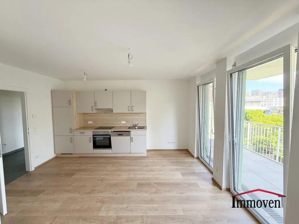 ZENTRALE LAGE - Helle 3-Zimmerwohnung mit Balkon! - Ansicht 2