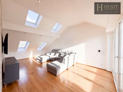 Elegante Dachgeschosswohnung mit Terrasse, Klimaanlage & Smart-Home | inkl. Stellplatz – Bild 2
