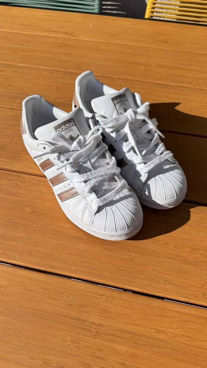 Original Adidas Superstar - Damen Gold Wei - Gre 37,5 - Sehr guter  Zustand,  19,- (4040 Linz) - willhaben
