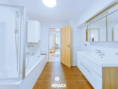 2-Zimmer-Immobilie kaufen in Innsbruck-Land – 50,59 m², € 298.000 – Bild 2 von 12