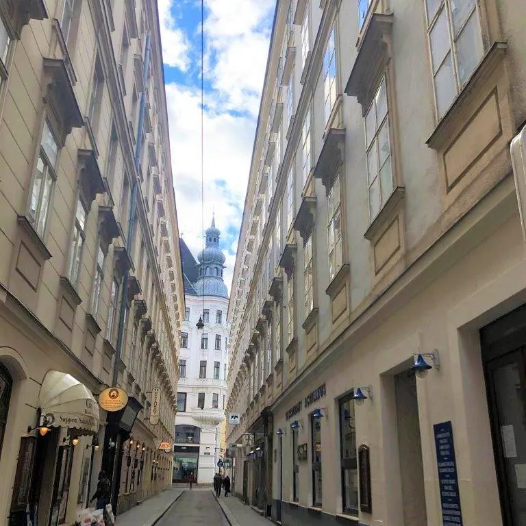 Schöne Innenstadtwohnung in Top Lage Nähe Stephansplatz - Ansicht 2
