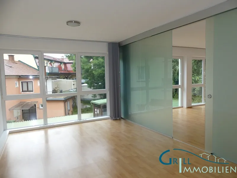 GERÄUMIGE MIETWOHNUNG / LOFT DIREKT IM ZENTRUM - Ansicht 3