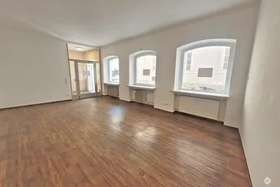 Gewerbeimmobilie mieten in Salzburg Stadt – 107 m², € 2.200 – Bild 2 von 5