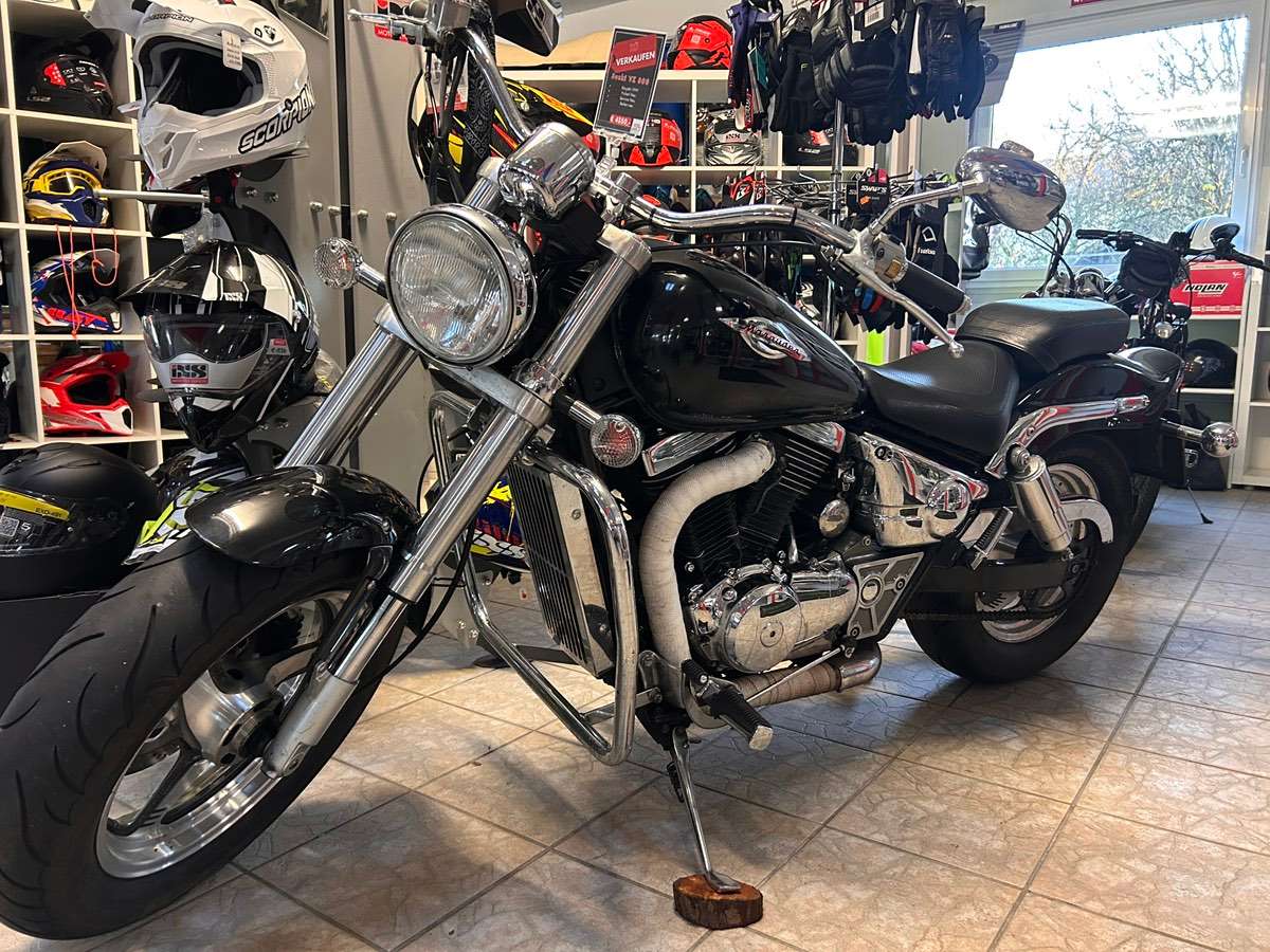 Suzuki VZ 800 Marauder